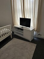 Immaculate 1-bed Apartment in Largs