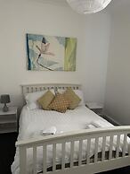 Immaculate 1-bed Apartment in Largs
