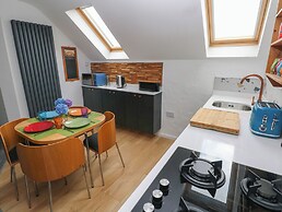 The Loft @ Wisteria Cottage