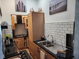 Captivating 2-bed Ground Floor Apartment in Largs