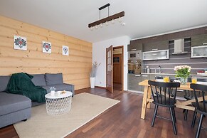 Krolewska Apartment Mountain by Renters