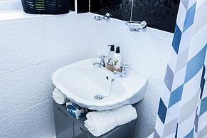 Stunning 3bedroom Home Ideal for Long & Short Stay