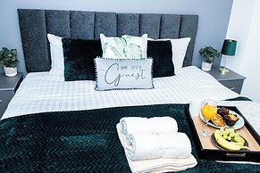 Stunning 3bedroom Home Ideal for Long & Short Stay