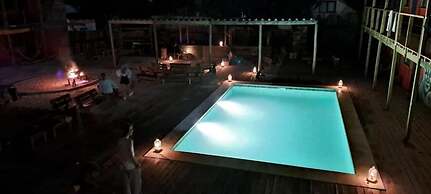 Compay Hostel La Pedrera