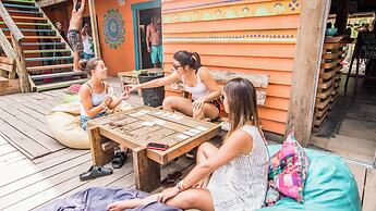 Compay Hostel La Pedrera