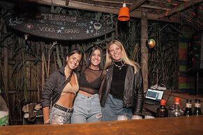 Compay Hostel La Pedrera