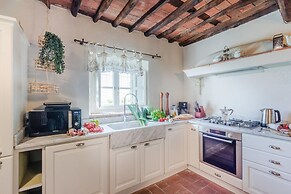 Villa Lina in Lucca With 4 Bedrooms and 3 Bathrooms