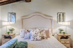 Villa Lina in Lucca With 4 Bedrooms and 3 Bathrooms