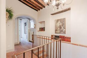 Villa Lina in Lucca With 4 Bedrooms and 3 Bathrooms
