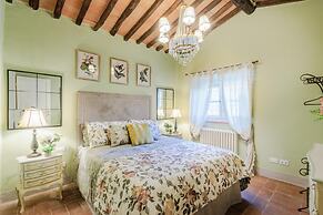 Villa Lina in Lucca With 4 Bedrooms and 3 Bathrooms