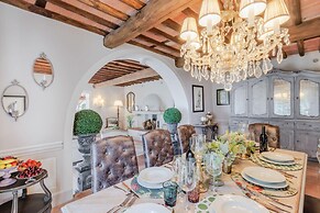 Villa Lina in Lucca With 4 Bedrooms and 3 Bathrooms