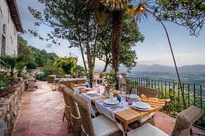 Villa Lina in Lucca With 4 Bedrooms and 3 Bathrooms
