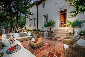 Villa Lina in Lucca With 4 Bedrooms and 3 Bathrooms