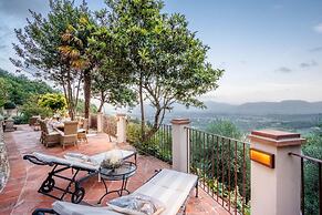 Villa Lina in Lucca With 4 Bedrooms and 3 Bathrooms