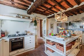 Villa Lina in Lucca With 4 Bedrooms and 3 Bathrooms