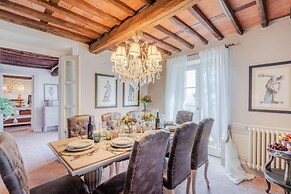 Villa Lina in Lucca With 4 Bedrooms and 3 Bathrooms
