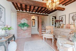 Villa Lina in Lucca With 4 Bedrooms and 3 Bathrooms