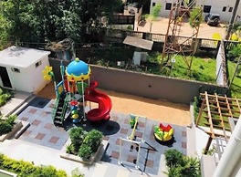 Modern Nearby Beach Apartment