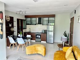 Modern Nearby Beach Apartment