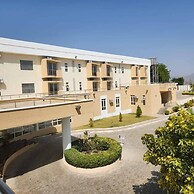 Golden Alpine Hotel & Resort