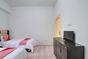 OYO 92746 Wisma 35NearTaman Wisata Polong Jopang