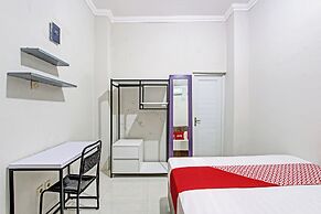 OYO 92757 Ndalem Pusponyidro Syariah