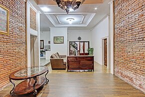 OYO 92757 Ndalem Pusponyidro Syariah