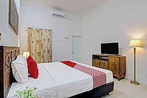 OYO 92757 Ndalem Pusponyidro Syariah