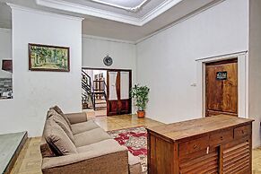 OYO 92757 Ndalem Pusponyidro Syariah