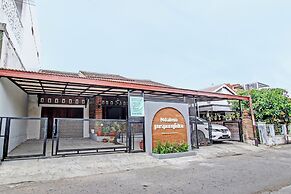 OYO 92757 Ndalem Pusponyidro Syariah