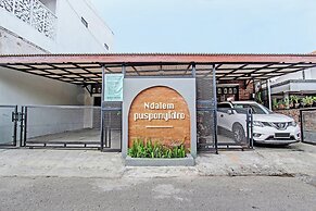 OYO 92757 Ndalem Pusponyidro Syariah