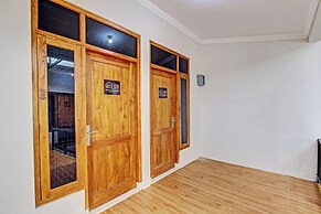 OYO 92757 Ndalem Pusponyidro Syariah