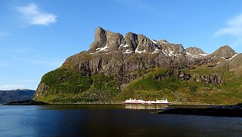 Bremanger Fjordhotell