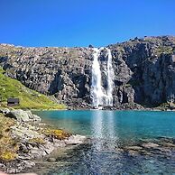 Bremanger Fjordhotell
