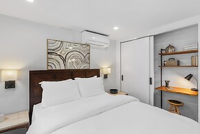 Sunnyside Studio on Green Lake (96684230)