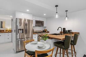 Sunnyside Studio on Green Lake (96684230)