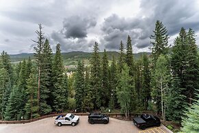 Lone Eagle #3029 by Summit County Mountain Retreats