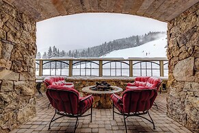 Lone Eagle #3029 by Summit County Mountain Retreats