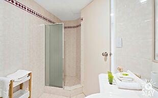 Top of the Mark - Q Stay