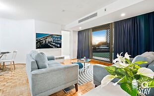 Top of the Mark - Q Stay