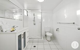 Top of the Mark - Q Stay