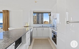 Top of the Mark - Q Stay