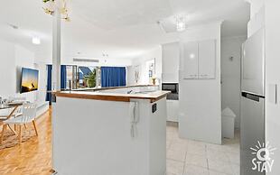 Top of the Mark - Q Stay