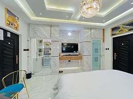 Kamara Lakeview Hotel