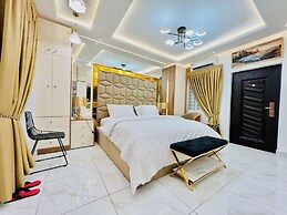 Kamara Lakeview Hotel