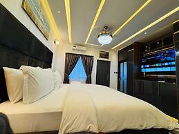 Kamara Lakeview Hotel