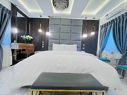 Kamara Lakeview Hotel