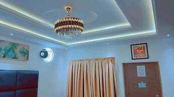 Kamara Lakeview Hotel