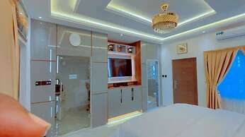 Kamara Lakeview Hotel