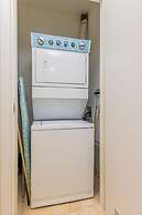 Beautiful 2BR Condo w Great Amenities Palmbeach